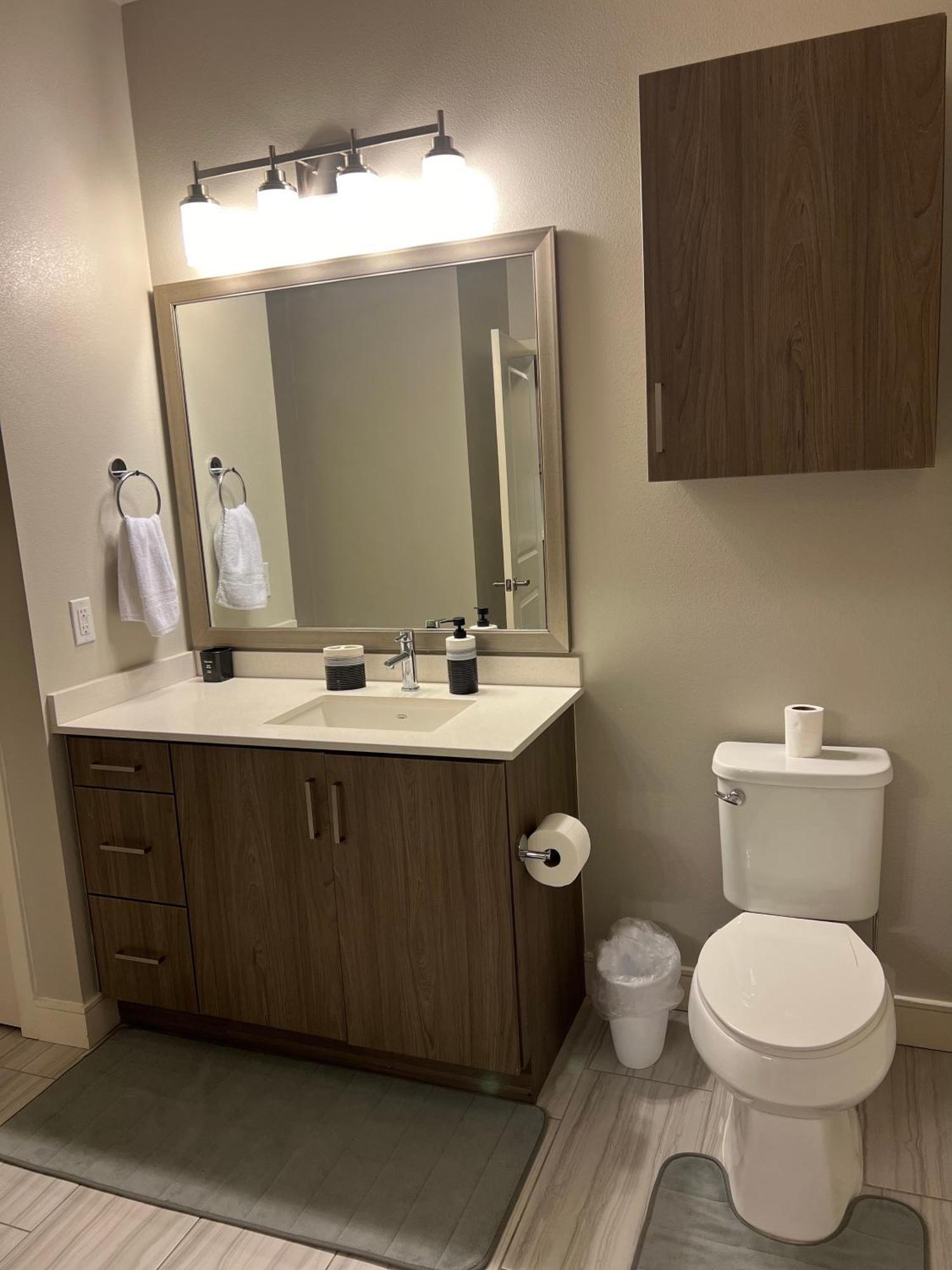 1 Bdr Apt In - Near John Wayne Apartment *