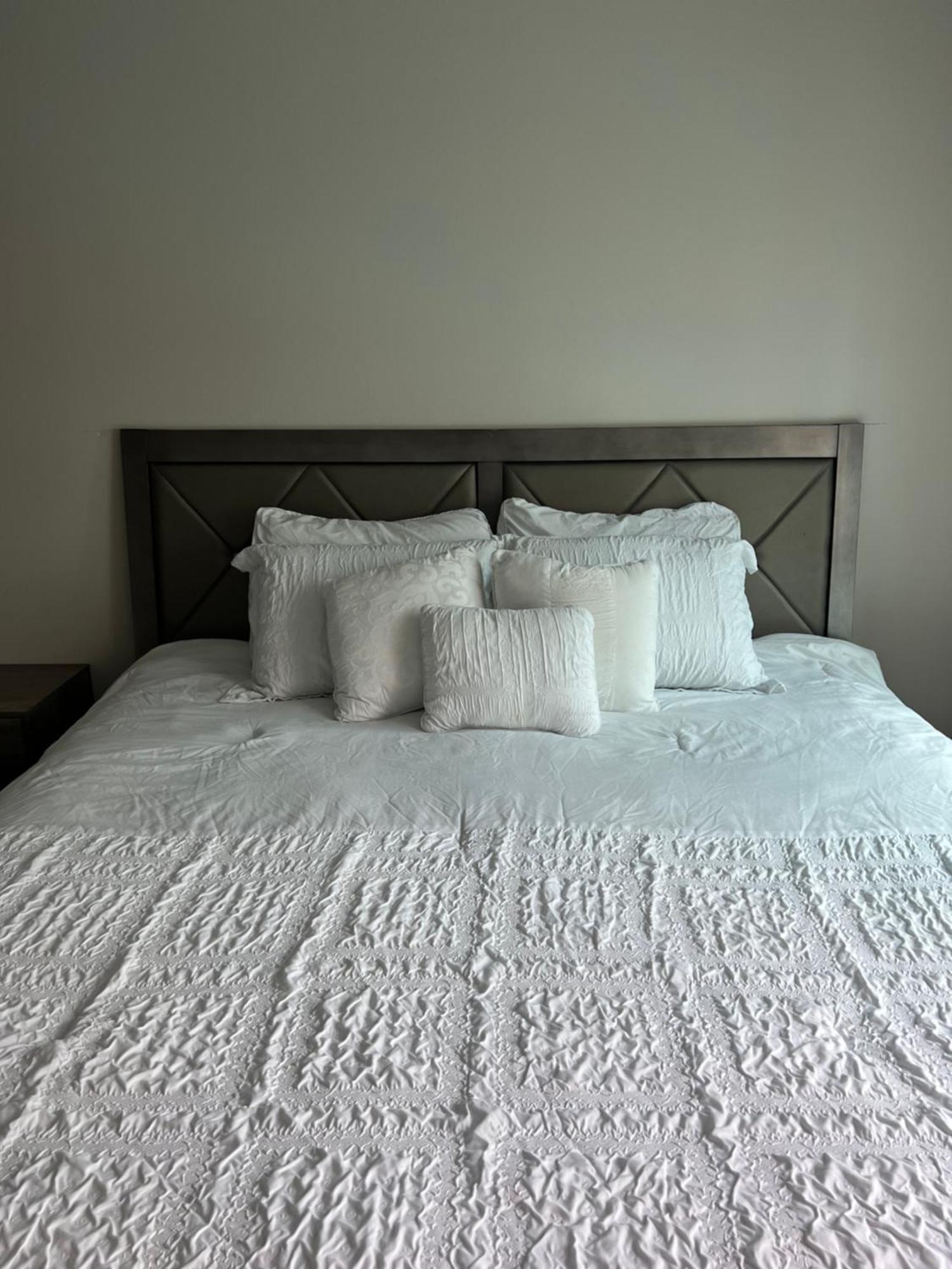 Apartment 1 Bdr Apt In - Near John Wayne *