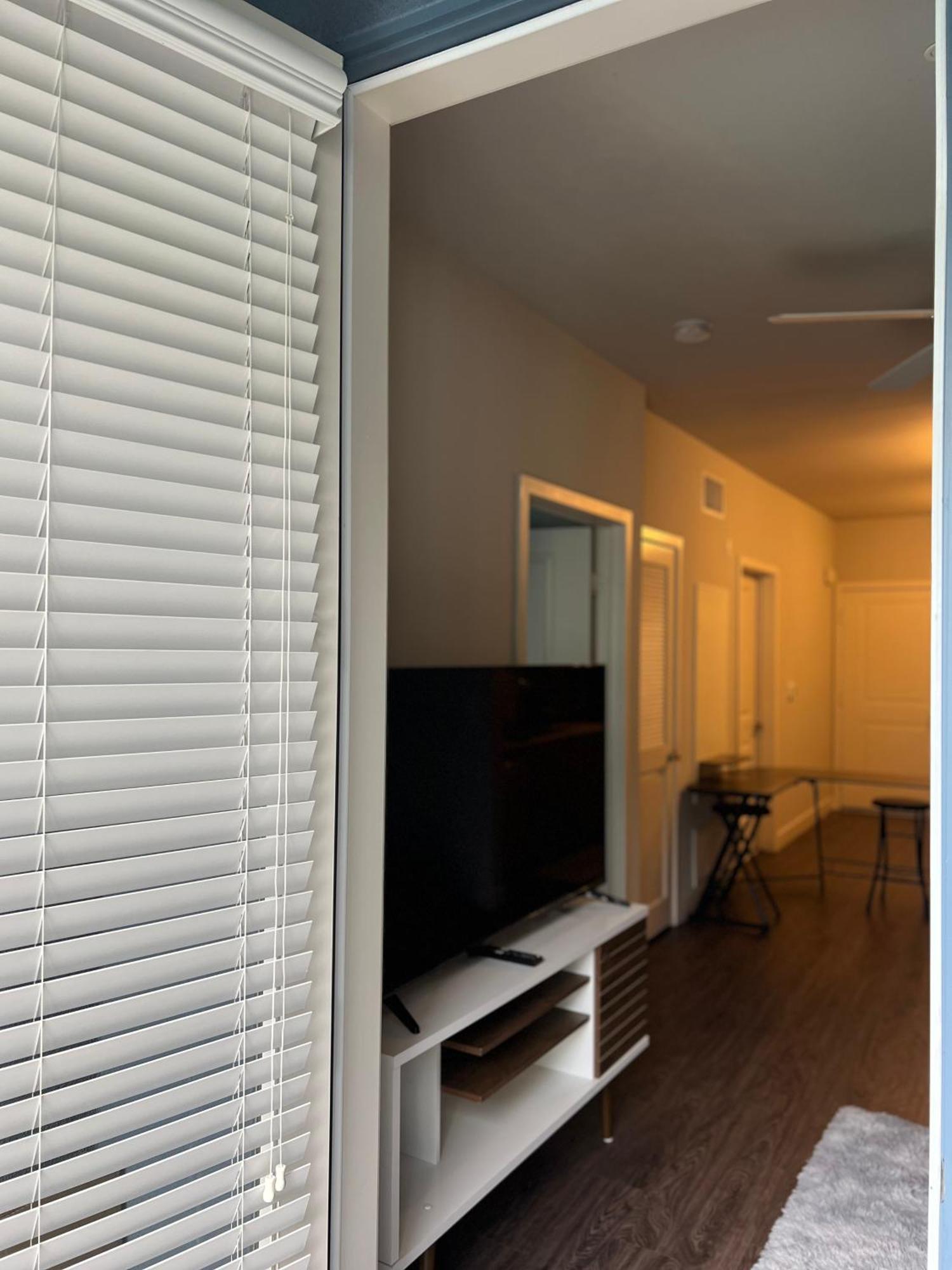 1 Bdr Apt In - Near John Wayne * Irvine